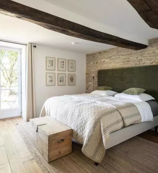 تختخواب و صبحانه Maison Mazille