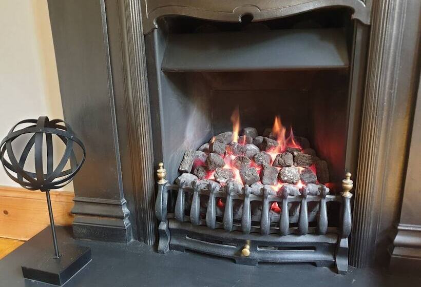 Cosy Flat With Garden View