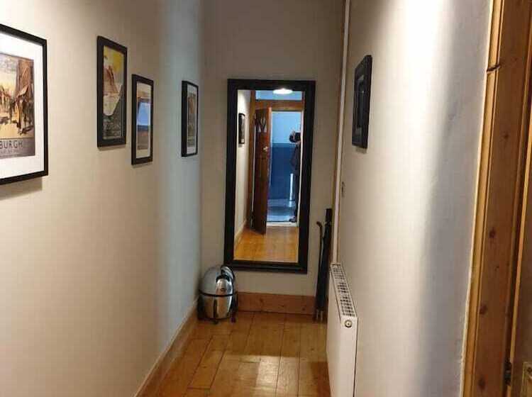 Cosy Flat With Garden View