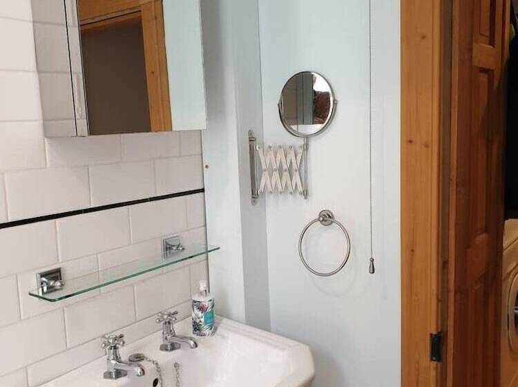 Cosy Flat With Garden View