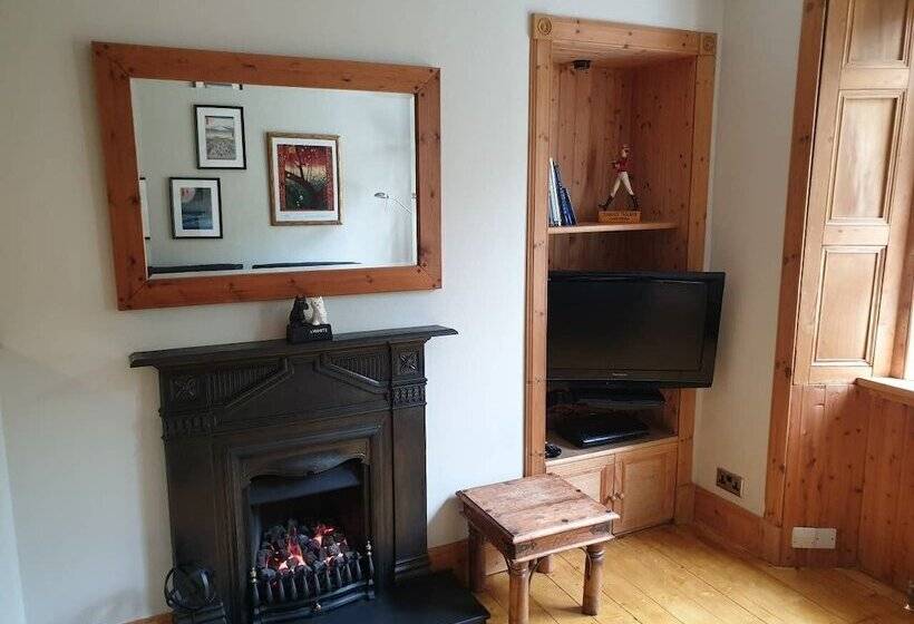 Cosy Flat With Garden View