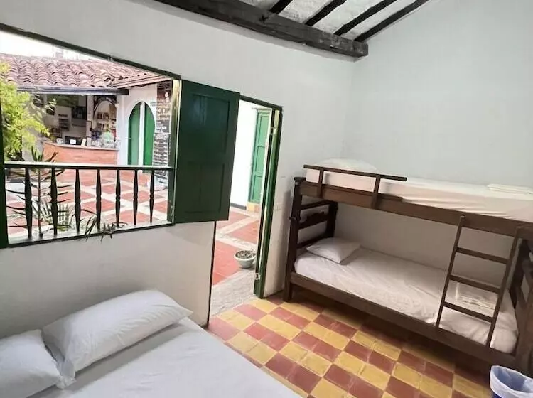 Green Door Hostal San Gil   Hostel