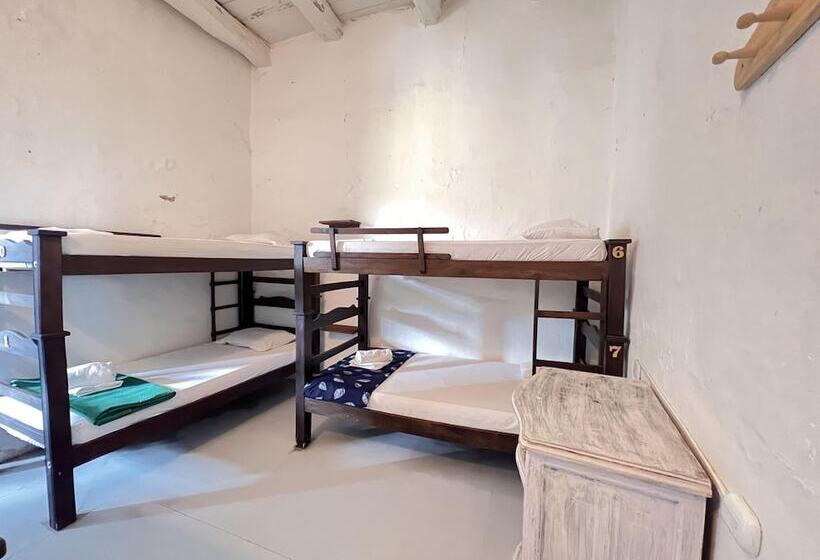 Green Door Hostal San Gil   Hostel