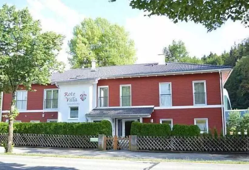 پانسیون Rote Villa Fussen