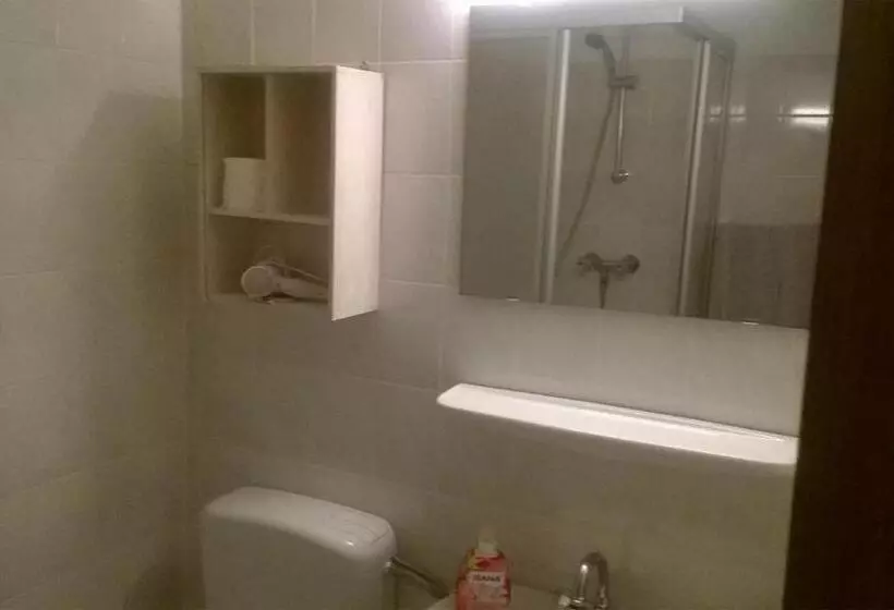 Rooming24, Kleine Pension