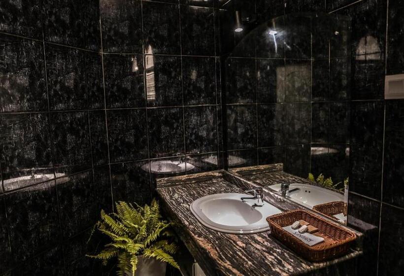 Seahorse Hotel & Spa