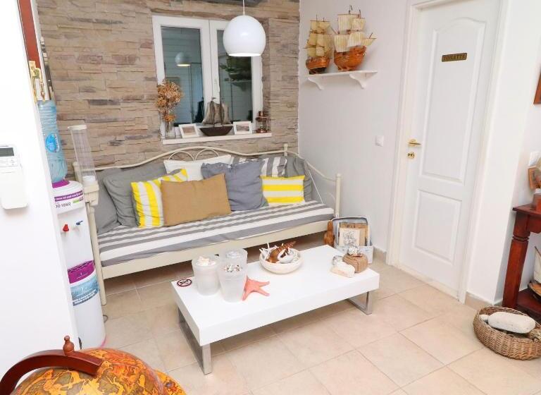 Apartments Trstenica