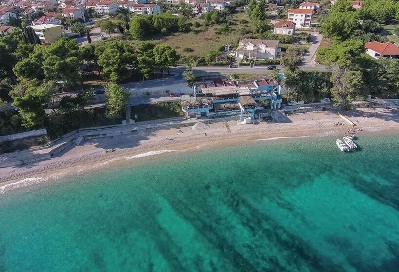 Apartments Trstenica