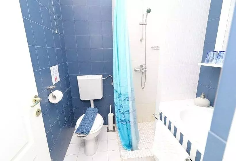 Apartments Trstenica