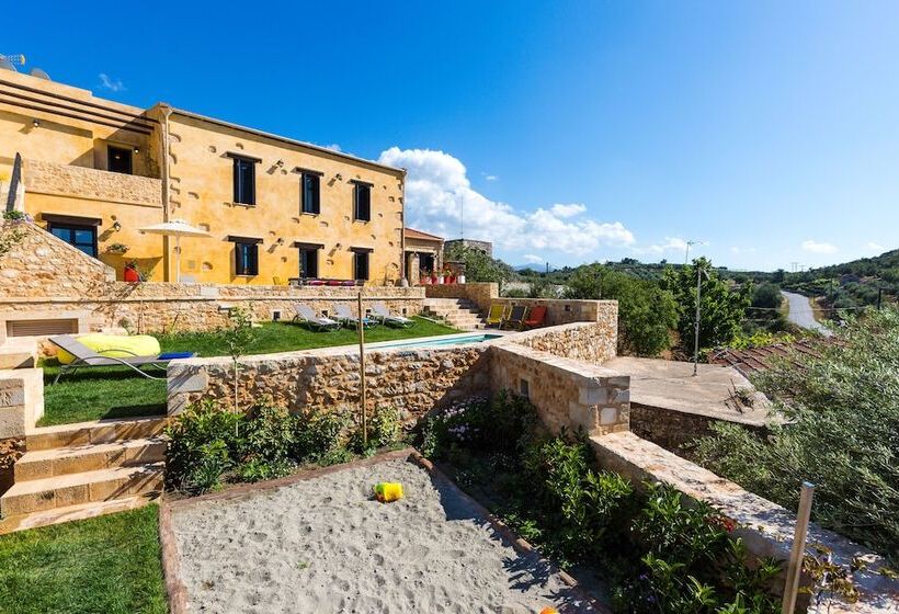 Erondas Cretan Country Villas