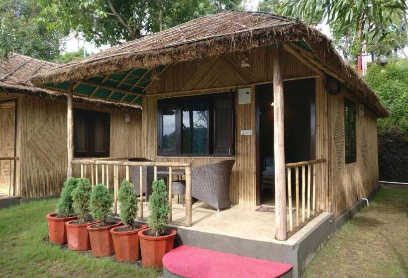 هتل Nainital Adventure Park & Resort