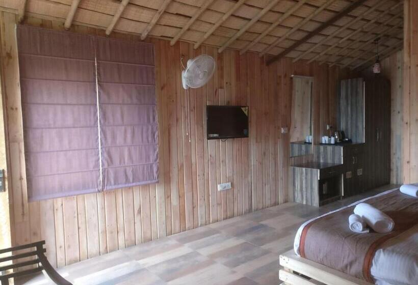 هتل Nainital Adventure Park & Resort