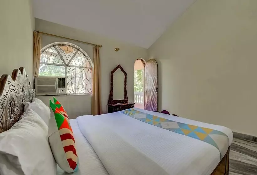 Oyo 12150 Home Spacious 2bhk Betalbatim