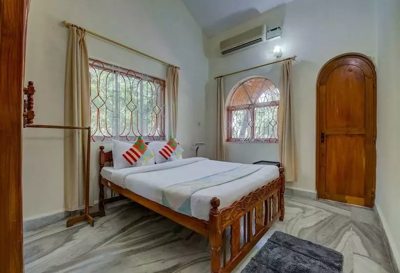 Oyo 12150 Home Spacious 2bhk Betalbatim
