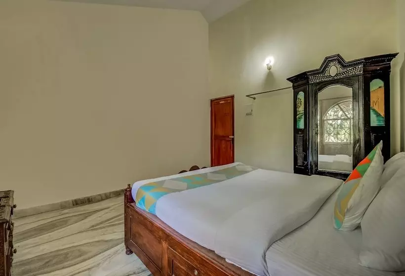 Oyo 12150 Home Spacious 2bhk Betalbatim