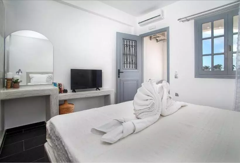 Majatalo Beach Houses Santorini