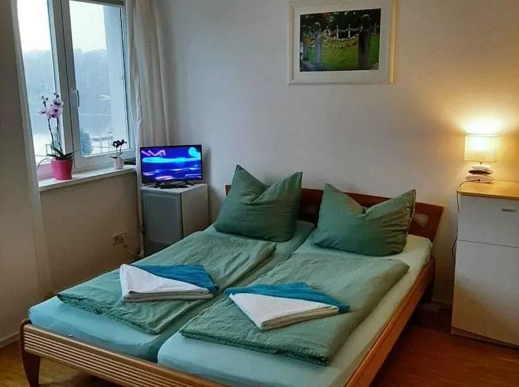 Pension Am Lehnitzsee