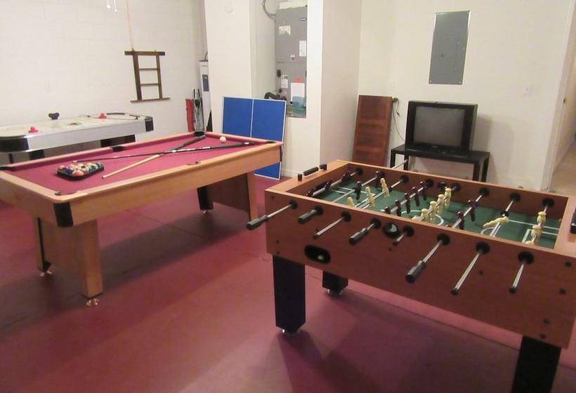 R1 Sandy Ridge 4 Bed / 3 Bath