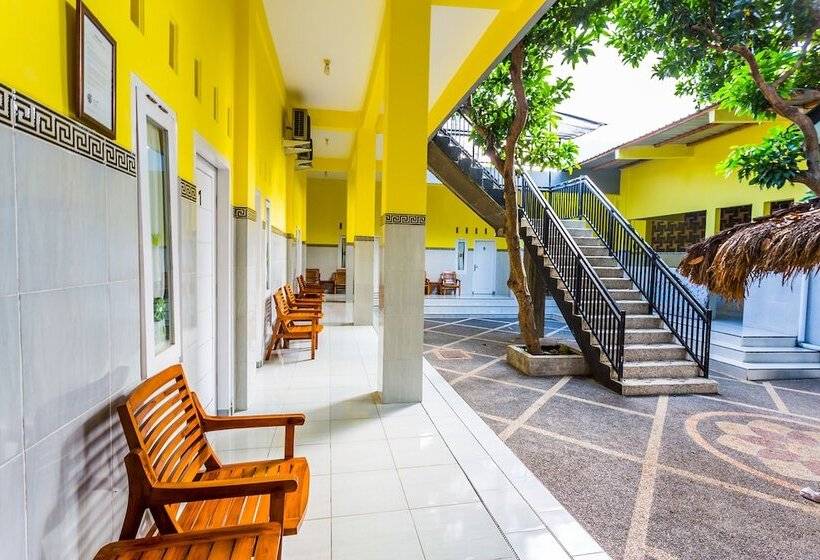 Azzahra Guest House By Oyo Rooms