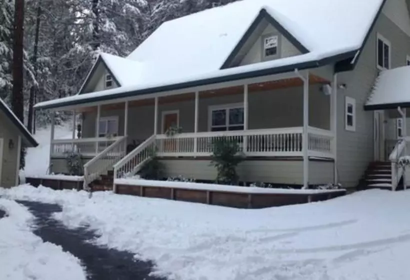 Aamiaismajoitus (B&B) North Canyon Inn