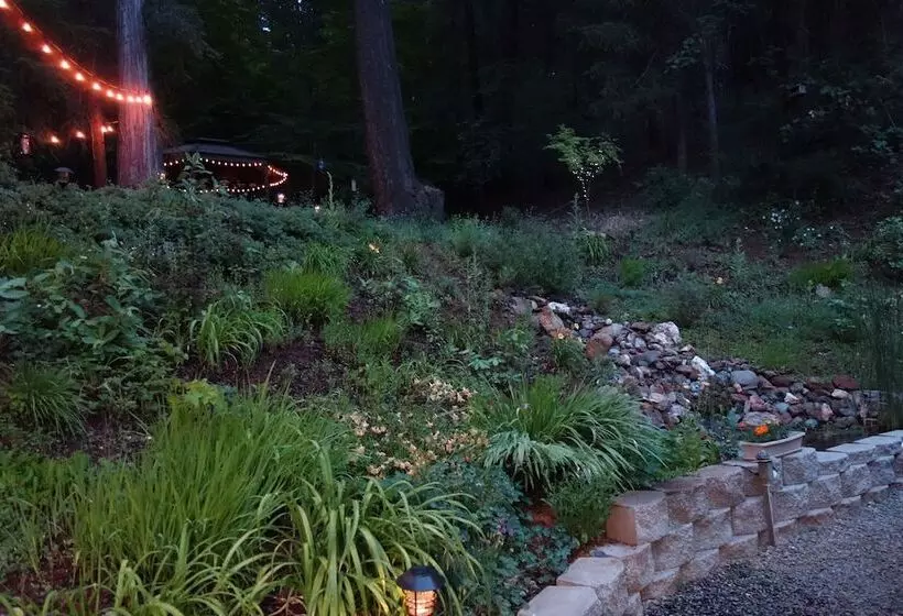 Aamiaismajoitus (B&B) North Canyon Inn