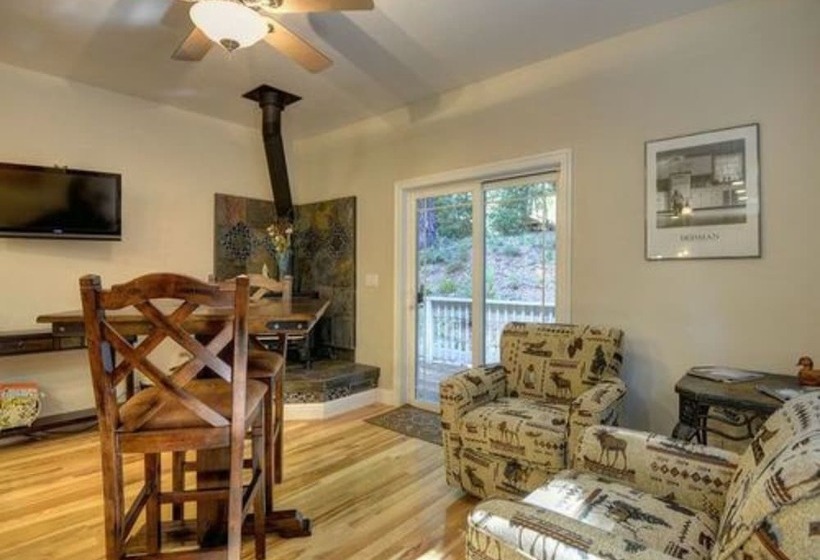 住宿加早餐  North Canyon Inn