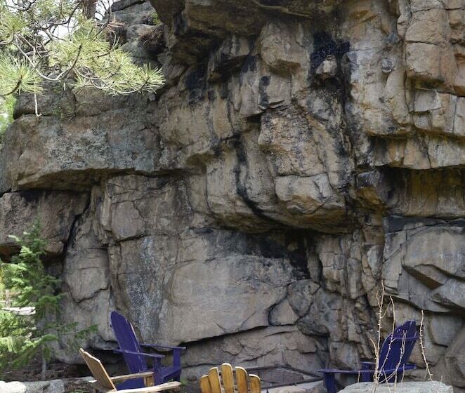 The Woolly Bugger Inn