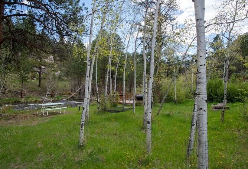 The Woolly Bugger Inn