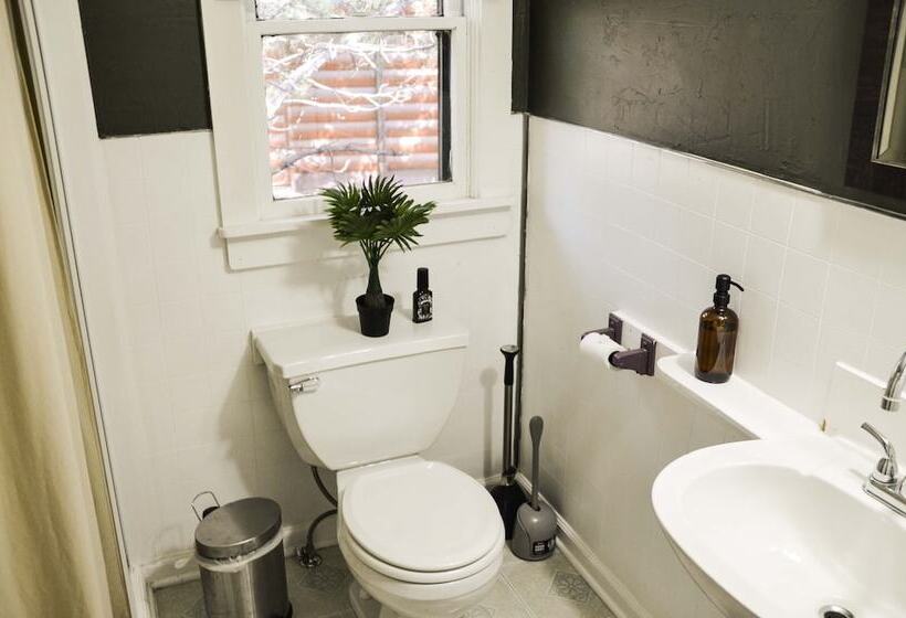 The Woolly Bugger Inn