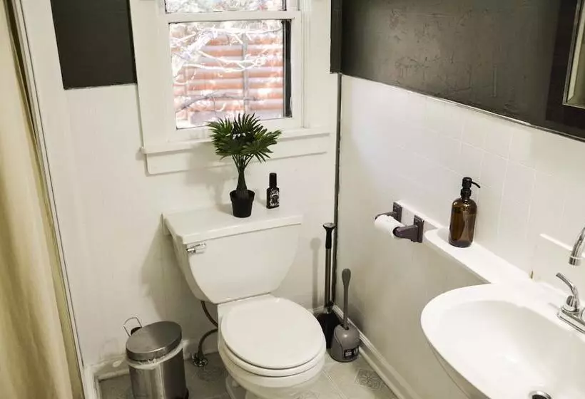 The Woolly Bugger Inn