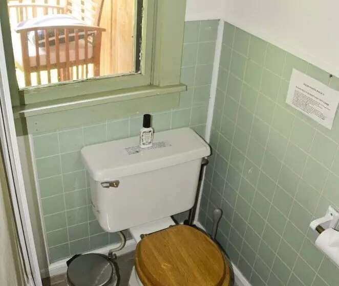 The Woolly Bugger Inn