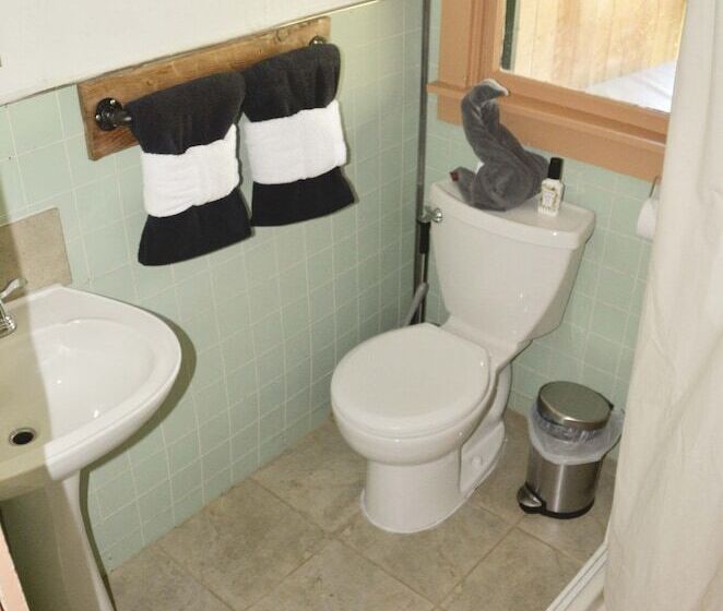 The Woolly Bugger Inn