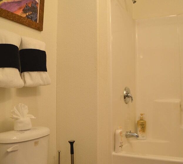 The Woolly Bugger Inn