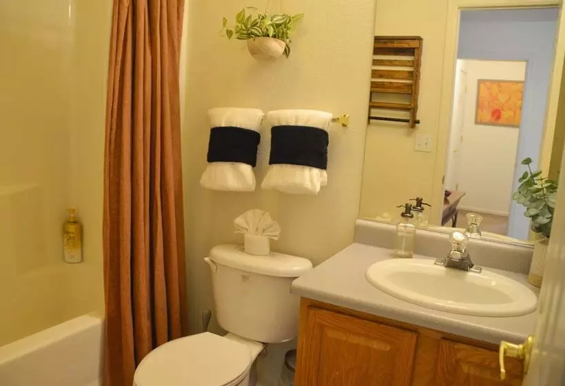 The Woolly Bugger Inn