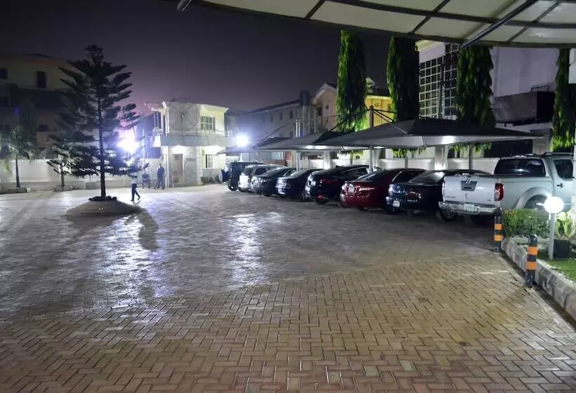 Golphins Suites And Hotels