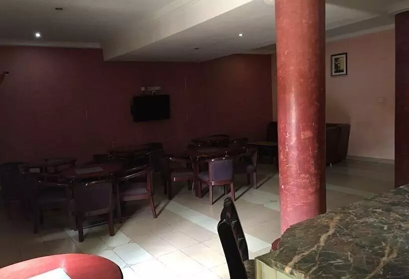 Golphins Suites And Hotels