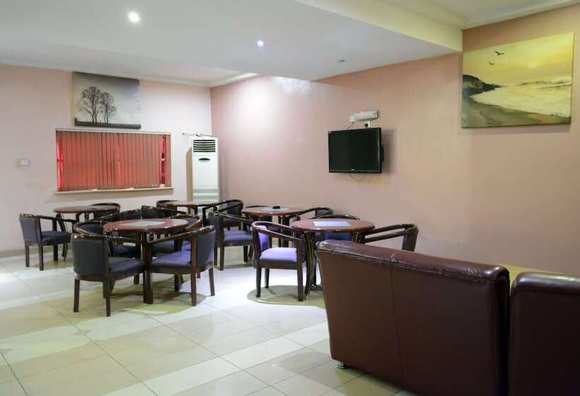 Golphins Suites And Hotels