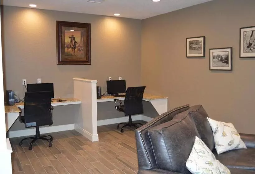 Heritage Place Hotel And Suites