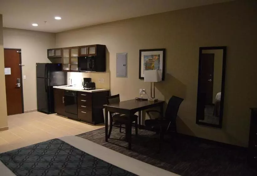 Heritage Place Hotel And Suites