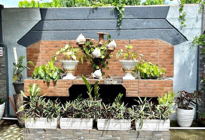 בית מלון כפרי Little Rock Cebu