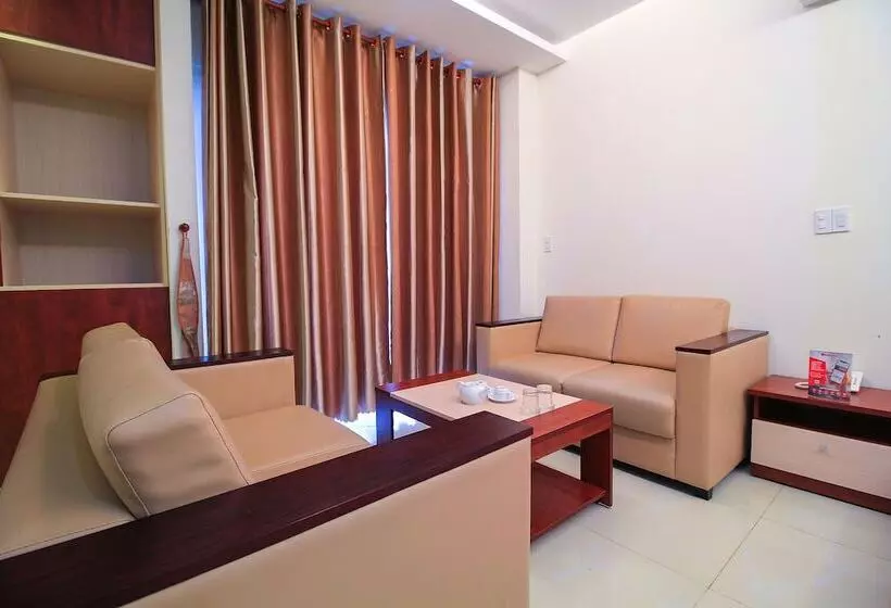 هتل Reddoorz Plus @ Tran Phu