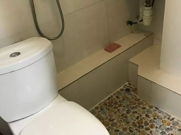 پانسیون Home Away Guest House