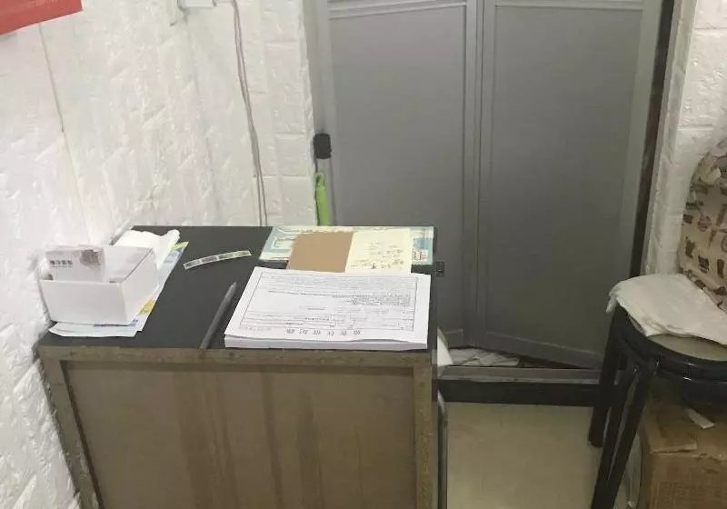 پانسیون Home Away Guest House