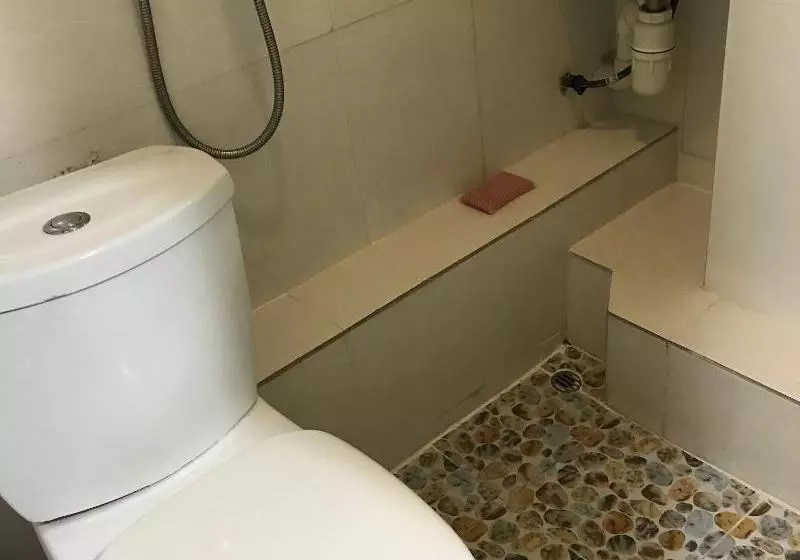 پانسیون Home Away Guest House