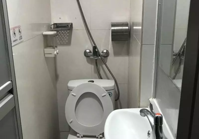 پانسیون Home Away Guest House