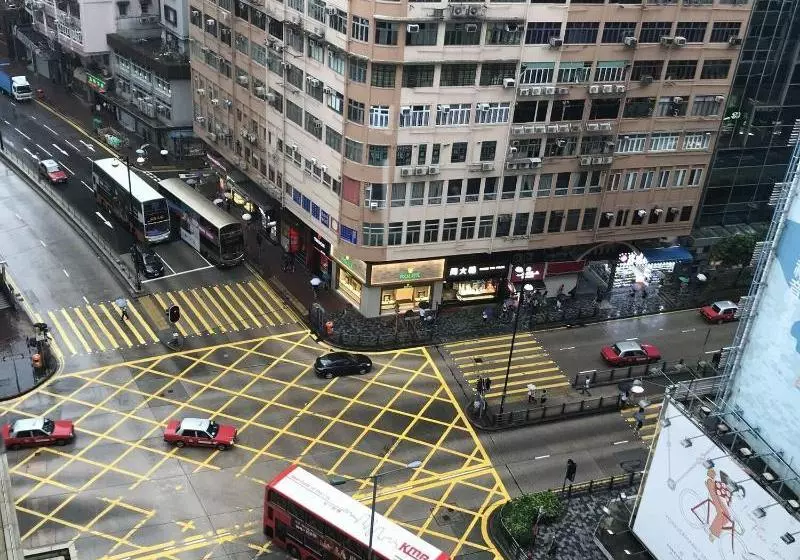 پانسیون Home Away Guest House