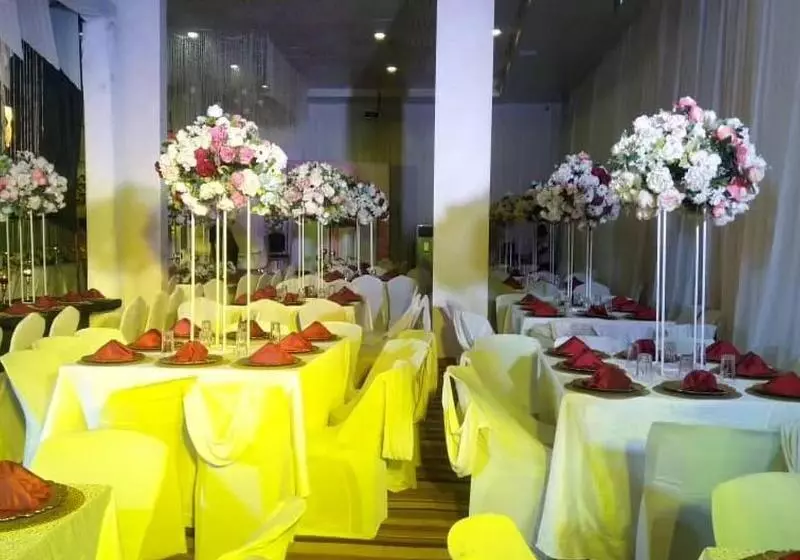 Golden Tulip Agulu Lake Hotel & Resort