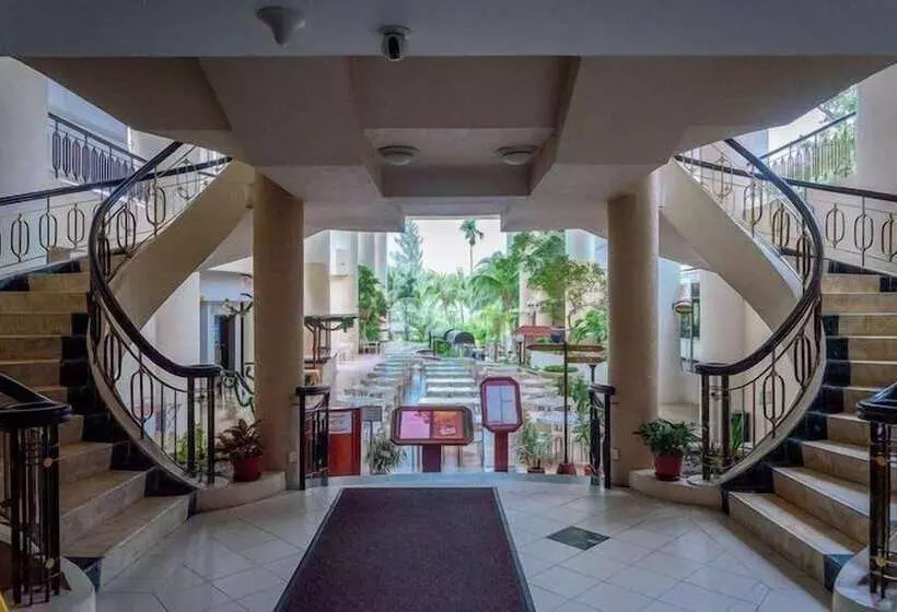 ホテル Expat's Nook Beach Resort