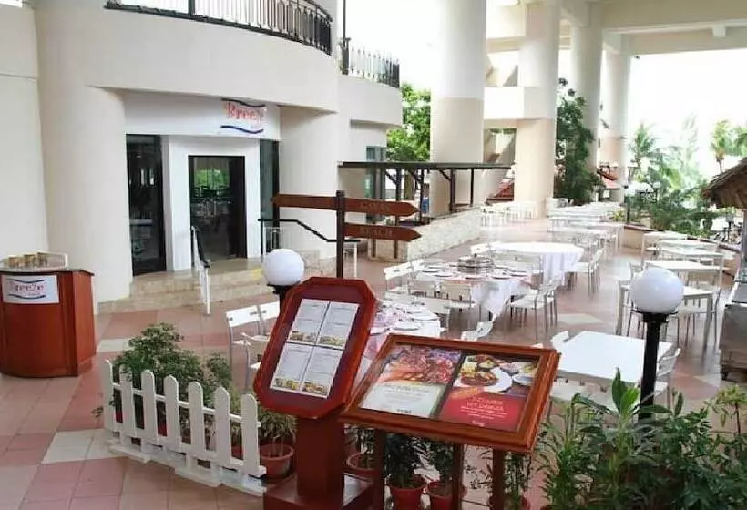 ホテル Expat's Nook Beach Resort
