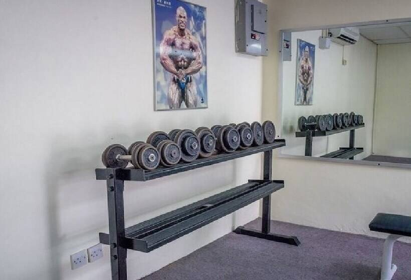 فندق Expat's Nook Beach Resort